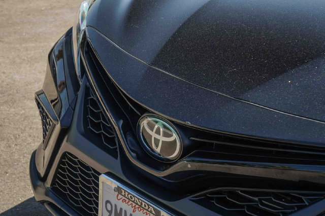 Used 2021 Toyota Camry SE FWD image 11