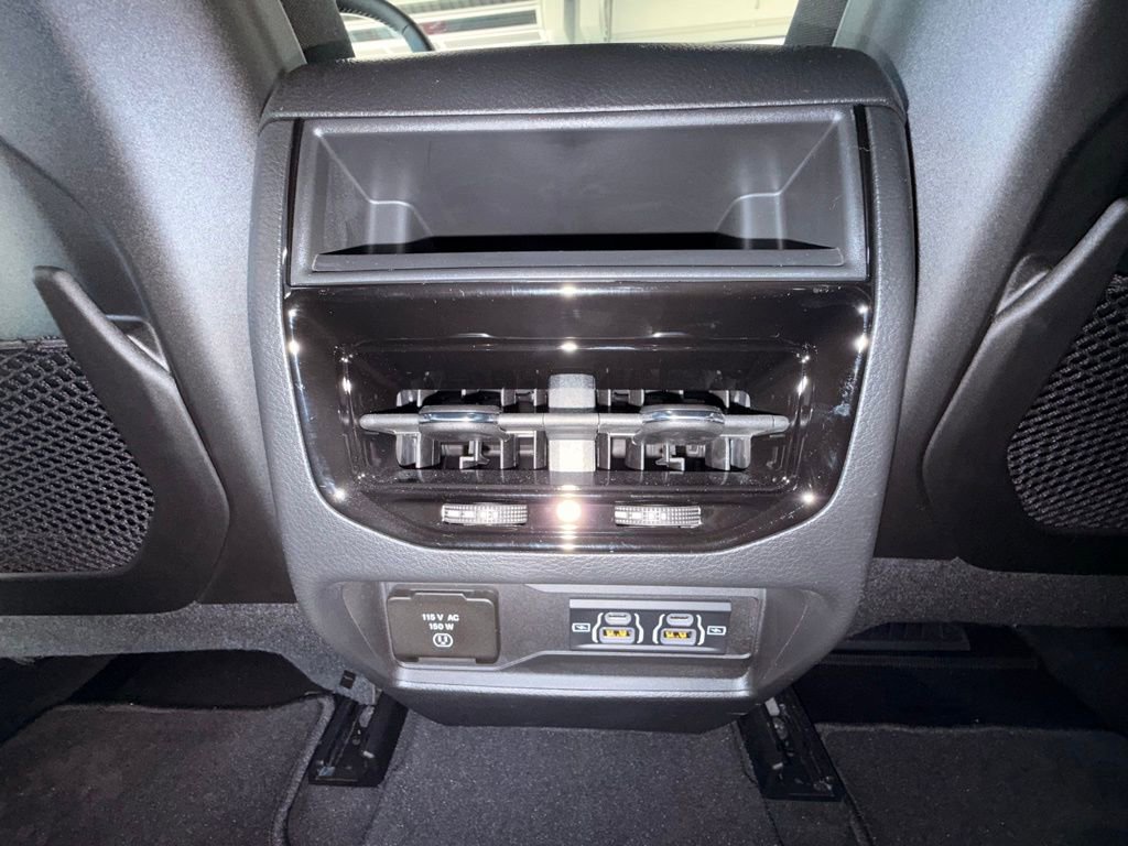 Used 2025 Jeep Grand Cherokee Altitude AWD/4WD image 22
