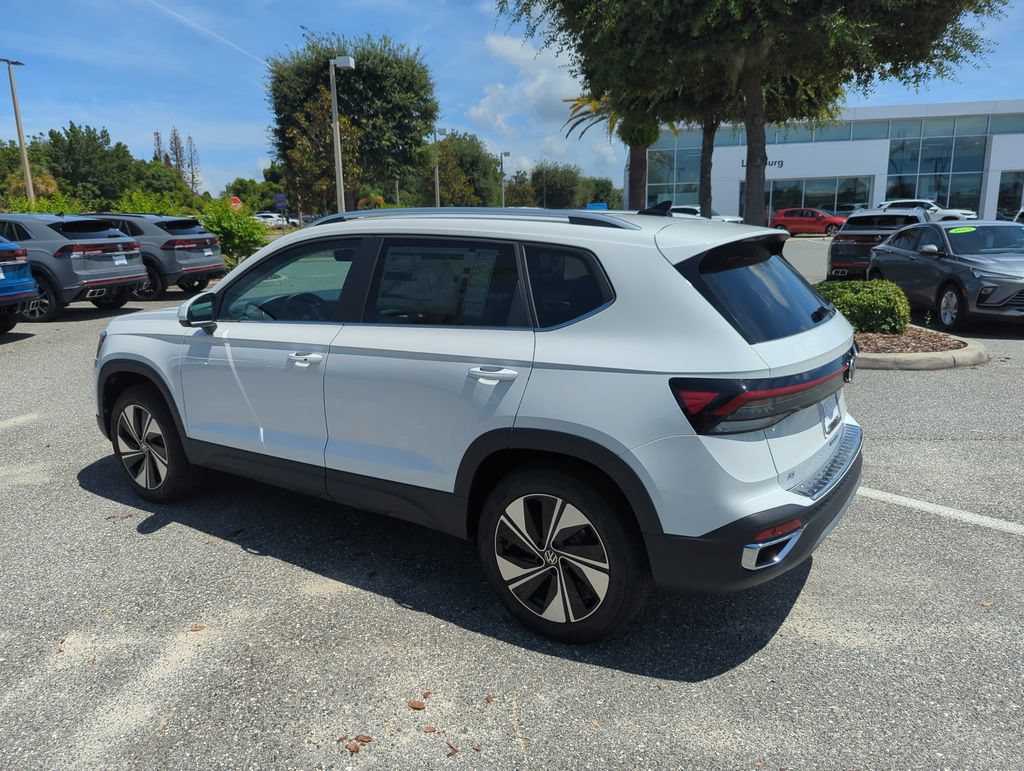 New 2026 Volkswagen Taos SE AWD/4WD image 9