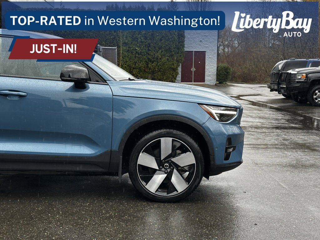 Used 2023 Volvo C40 P8 Recharge Ultimate w/ Protection Package Premier image 3