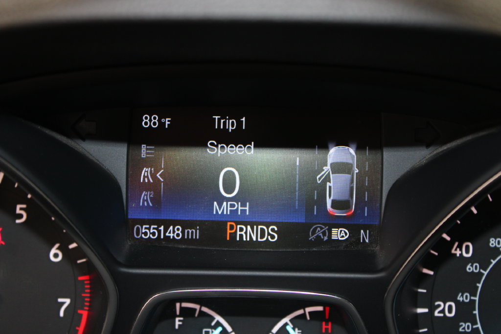 Used 2018 Ford Escape Titanium w/ Ford Safe & Smart Package AWD/4WD image 21