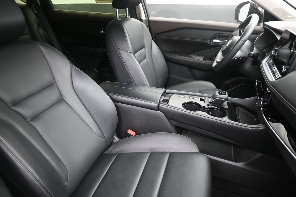 Used 2023 Nissan Rogue SL w/ SL Premium Package FWD image 16