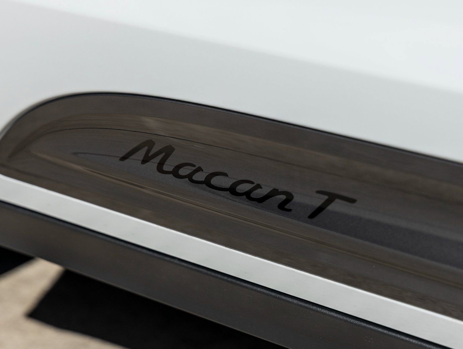 New 2026 Porsche Macan Turbo image 16