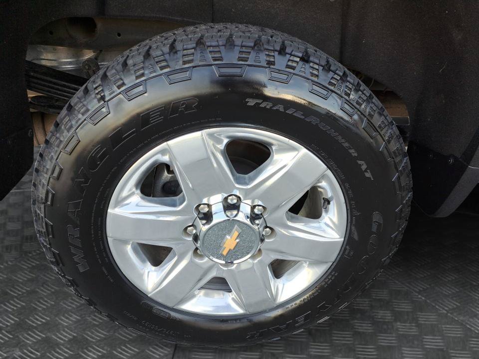 Used 2023 Chevrolet Silverado 2500 LTZ w/ LTZ Convenience Package AWD/4WD image 21