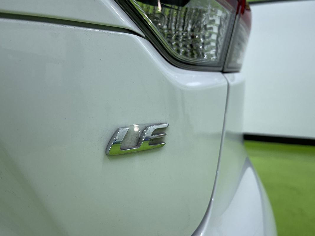 Used 2022 Toyota Corolla LE FWD image 14