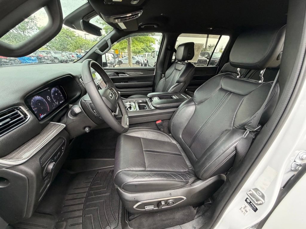 Certified 2022 Jeep Wagoneer Series III AWD/4WD image 22