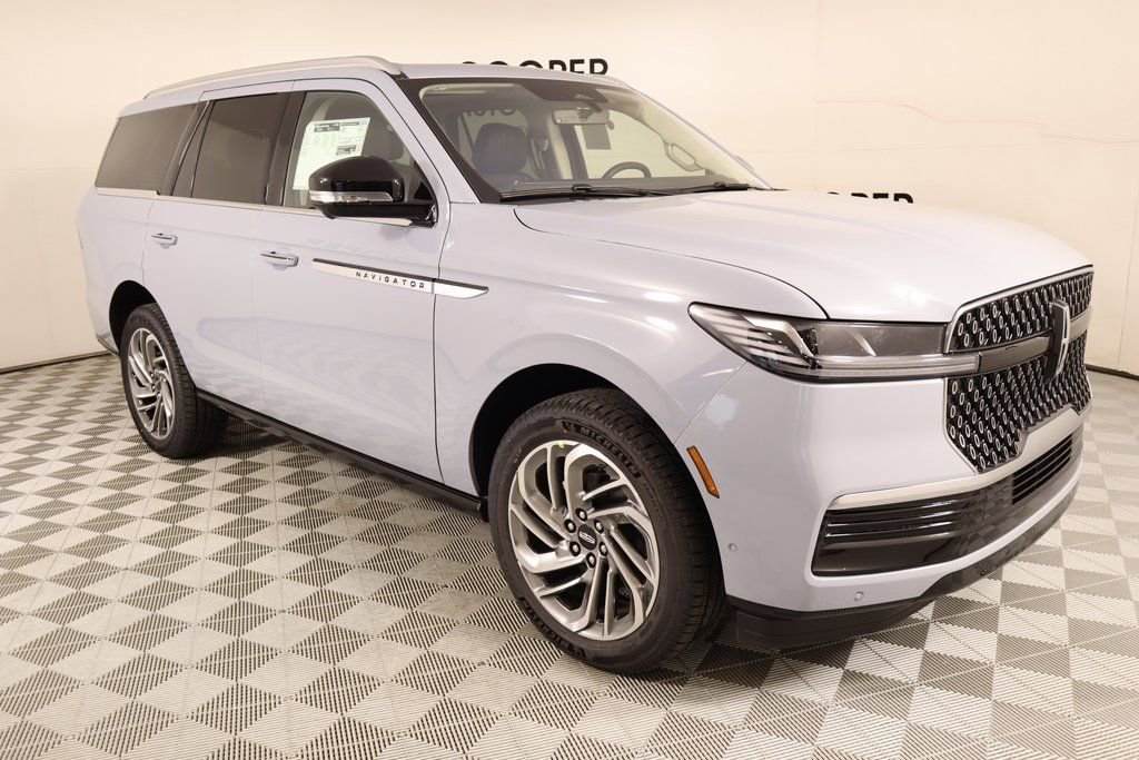 New 2025 Lincoln Navigator Reserve image 1