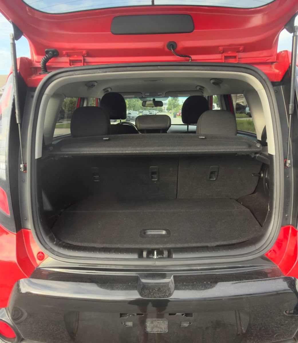 Used 2016 Kia Soul + FWD image 8
