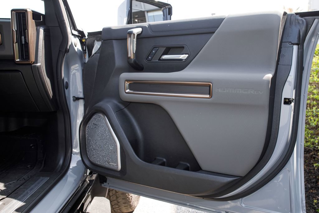 Used 2024 GMC Hummer EV 2X image 12