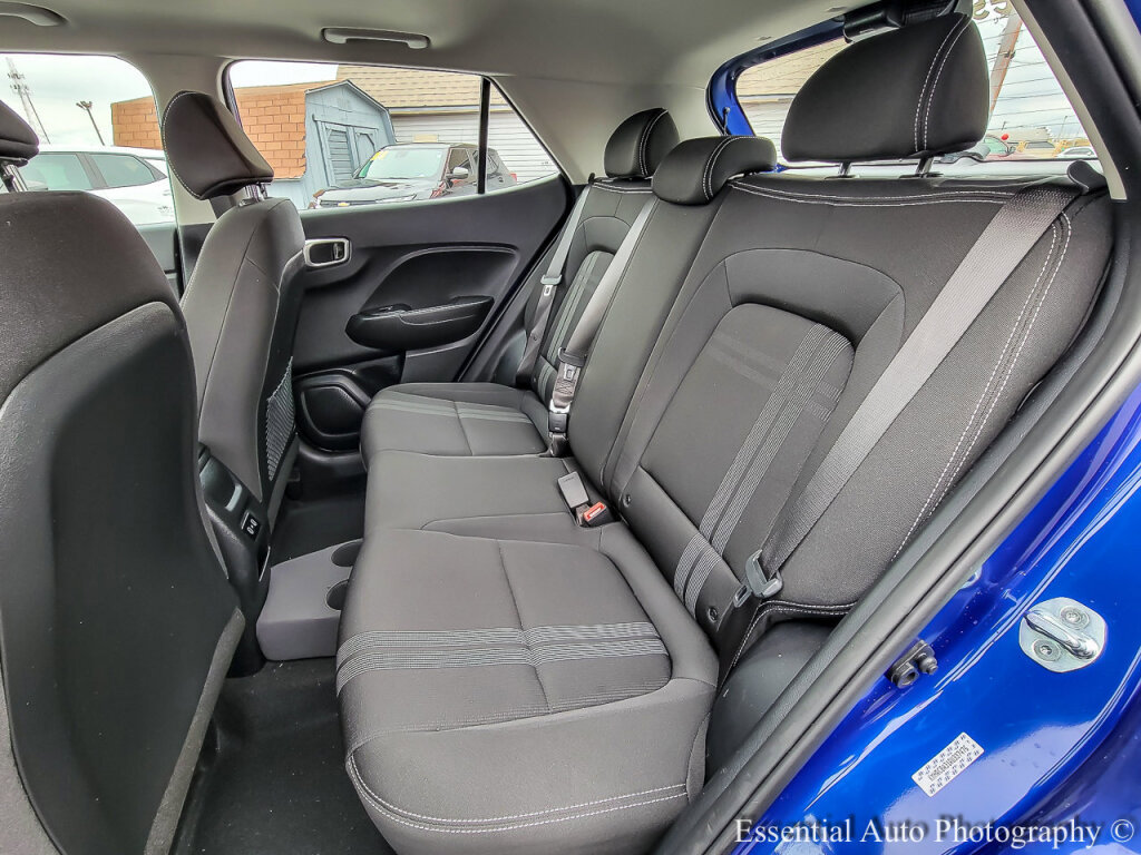 Used 2024 Hyundai Venue SEL image 13