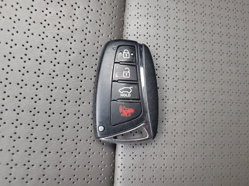 Used 2014 Hyundai Santa Fe Sport w/ Technology Package 04 AWD/4WD image 32