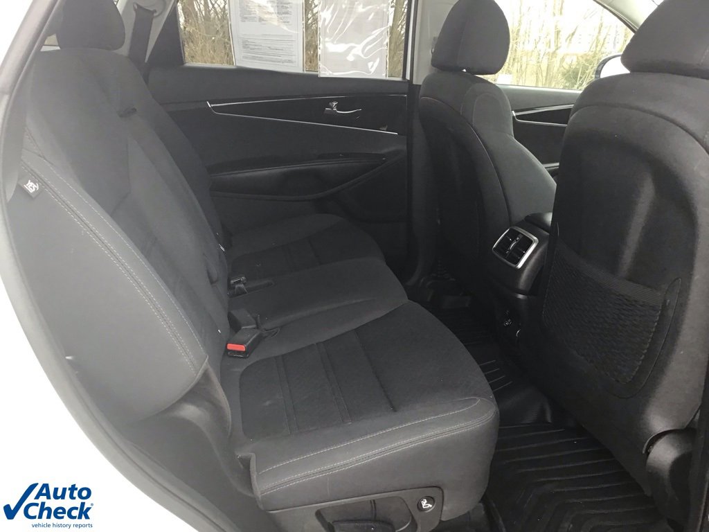 Used 2020 Kia Sorento LX image 15