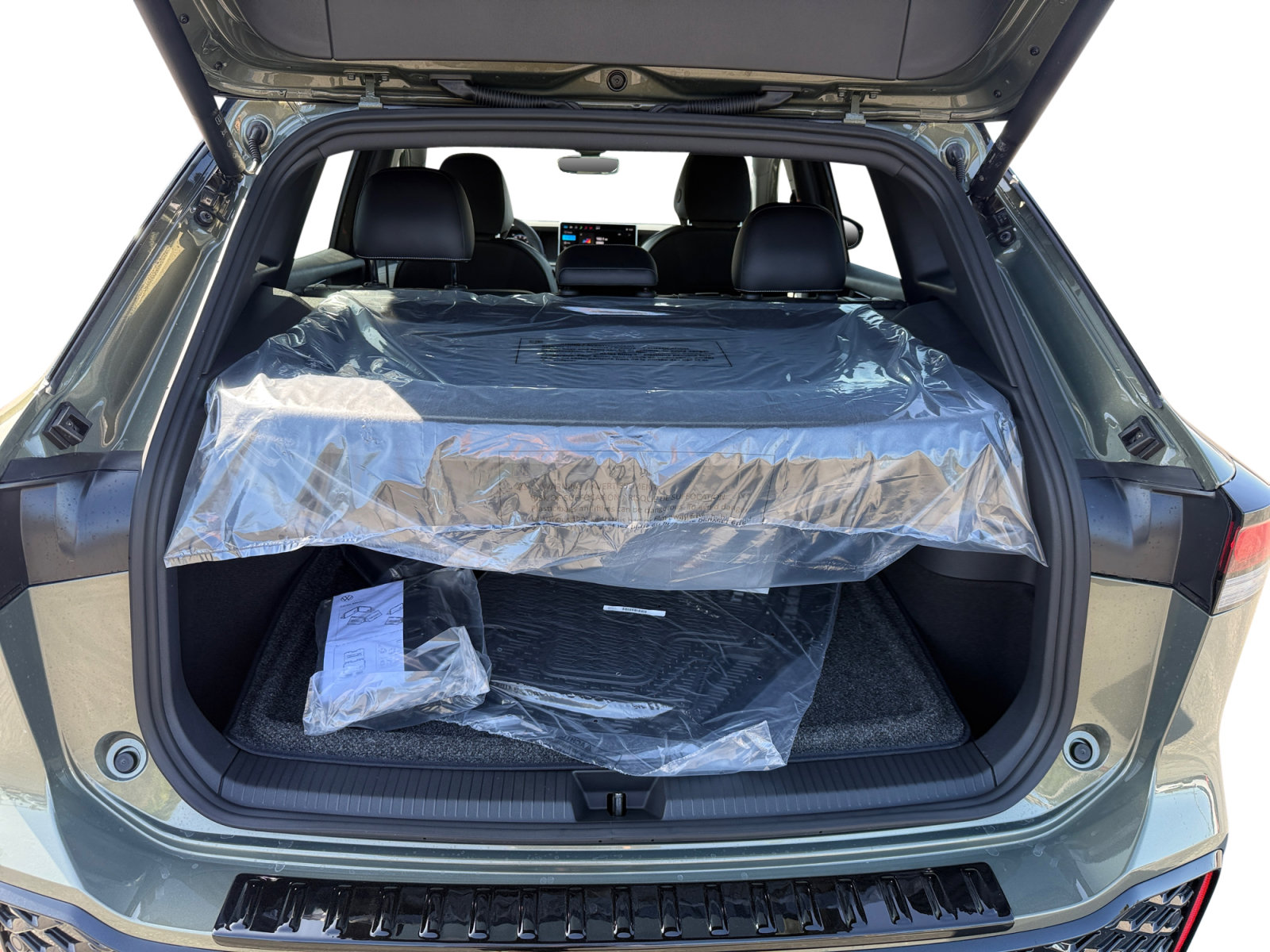 New 2026 Volkswagen Tiguan SE R-Line AWD/4WD image 17