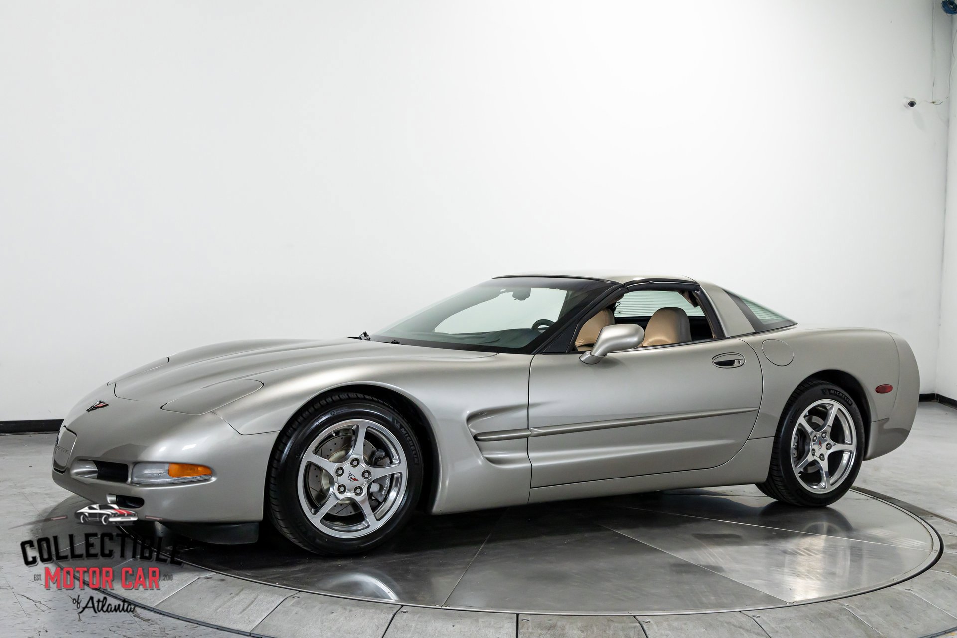 Used 2000 Chevrolet Corvette Coupe w/ Memory Pkg image 9