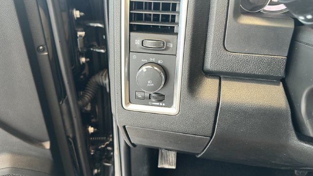 Used 2024 RAM 1500 Warlock AWD/4WD image 16