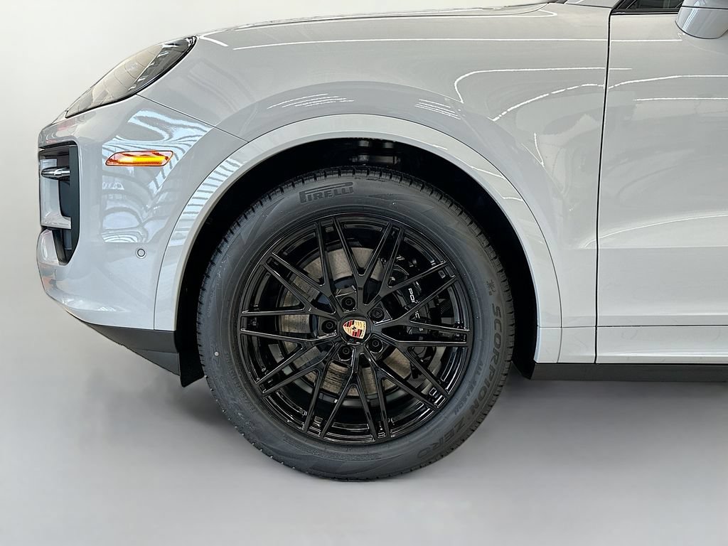 New 2026 Porsche Cayenne Coupe AWD/4WD image 33