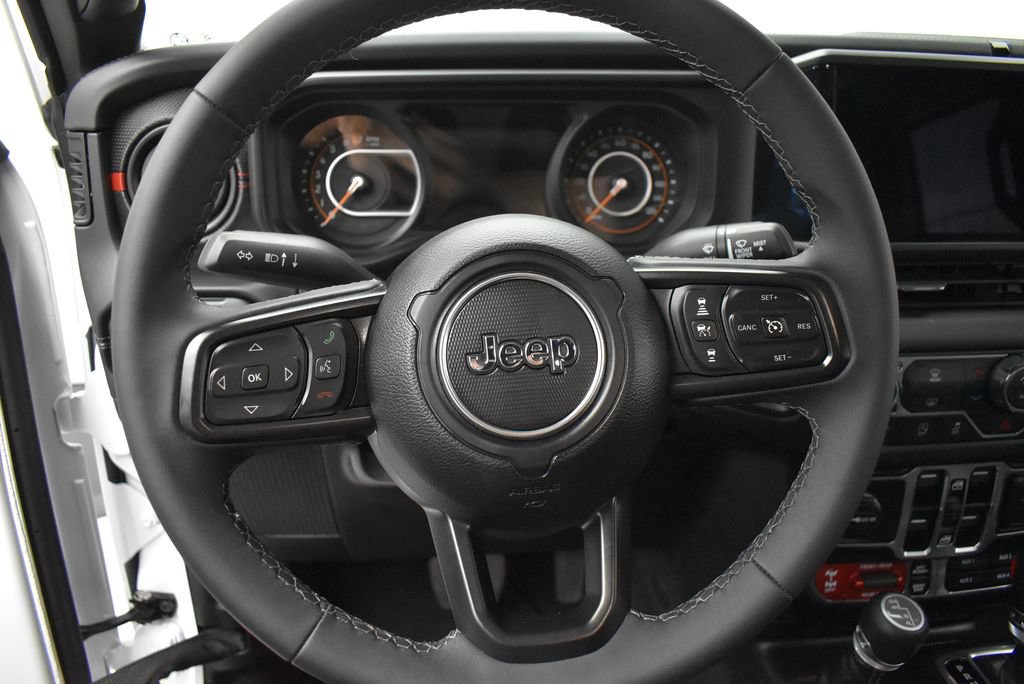 Used 2026 Jeep Gladiator Rubicon AWD/4WD image 17