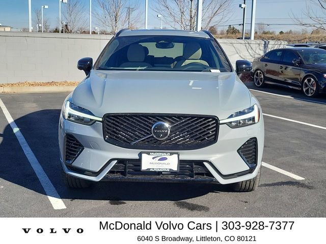 New 2026 Volvo XC60 T8 Plus w/ Protection Package Premier AWD/4WD image 3