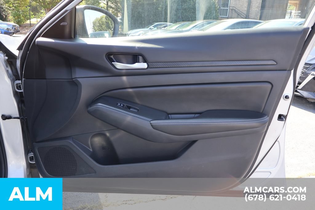 Used 2024 Nissan Altima 2.5 SV FWD image 28
