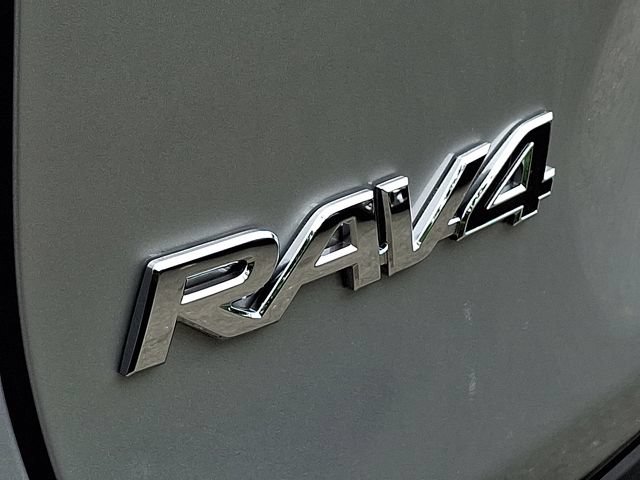 Certified 2020 Toyota RAV4 Limited w/ Limited Grade Weather Package AWD/4WD image 18