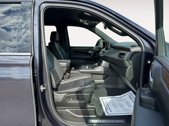Used 2023 Chevrolet Suburban Premier image 15