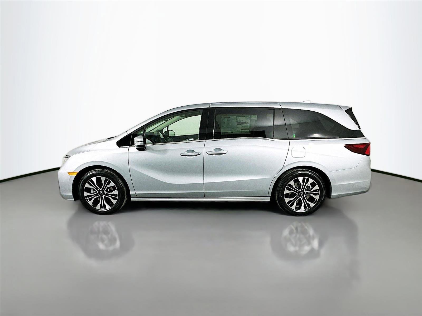New 2026 Honda Odyssey Elite image 4