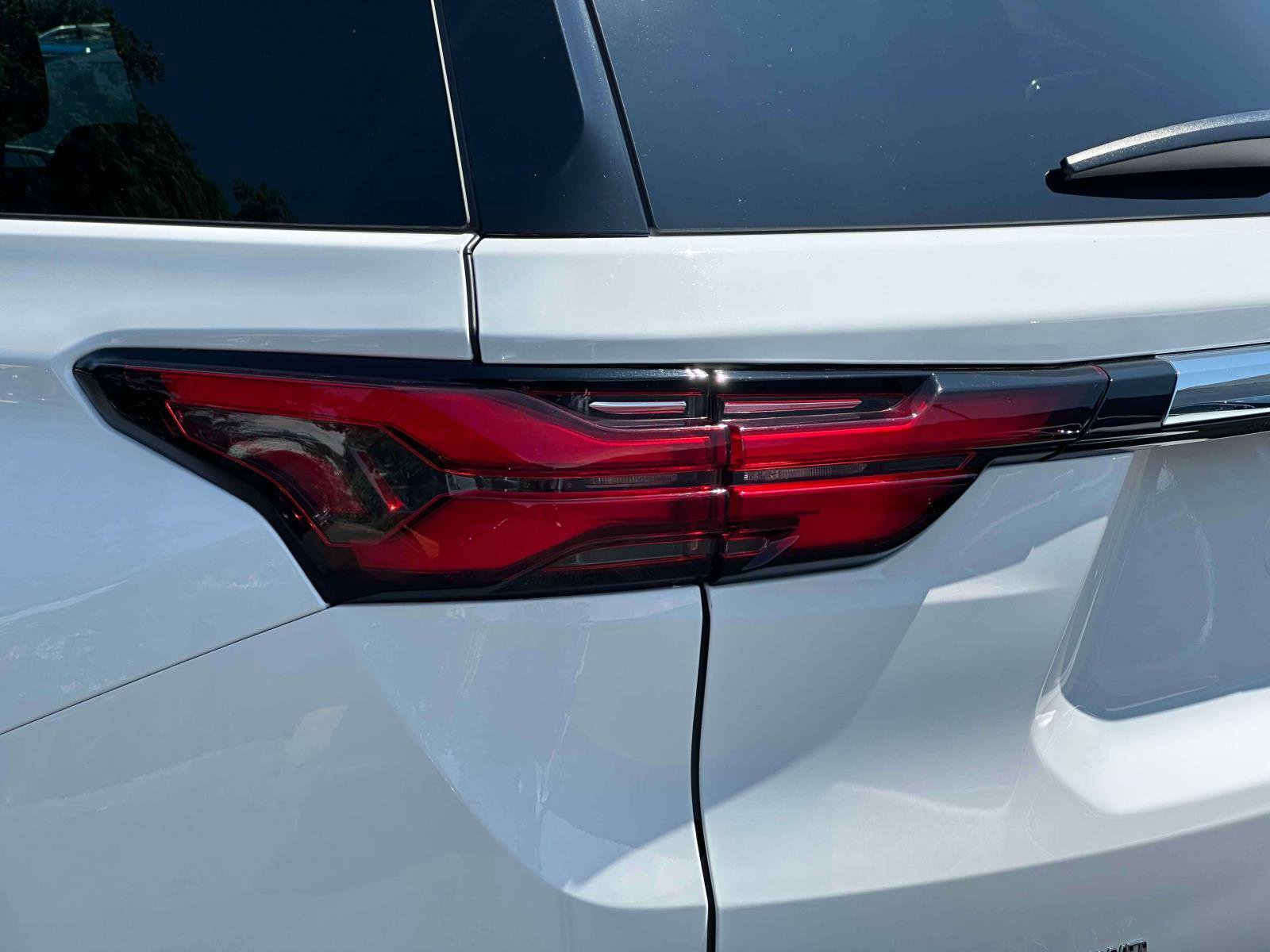 Used 2023 Chevrolet Traverse LT image 10