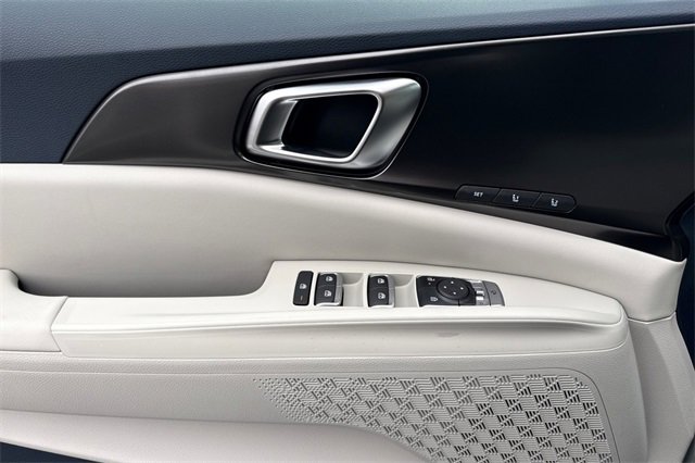 New 2026 Kia Carnival SX w/ SX Dark Edition Package image 12