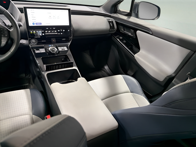 Certified 2023 Subaru Solterra AWD image 29