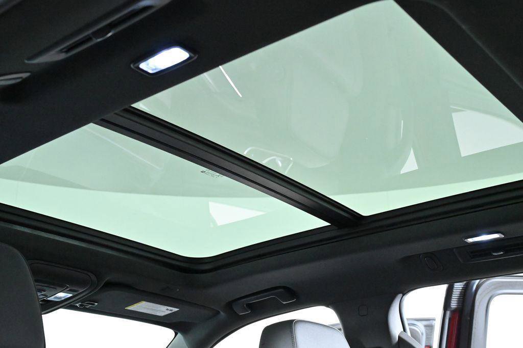 Used 2021 Chevrolet Tahoe Z71 w/ Luxury Package image 38