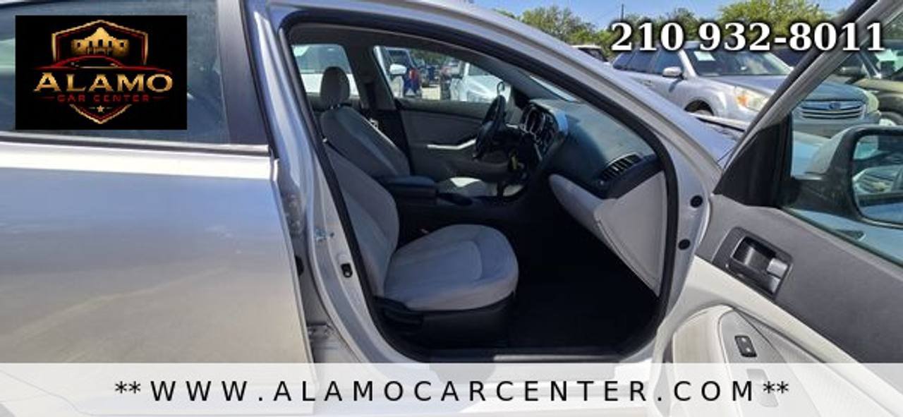 Used 2011 Kia Optima LX FWD image 14