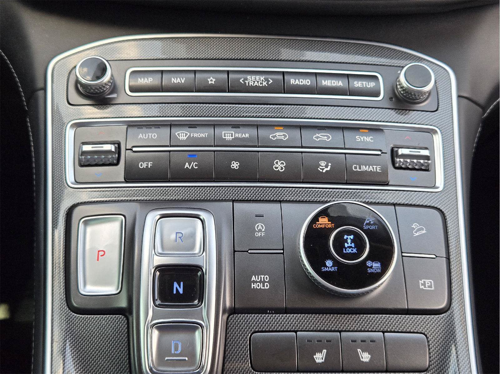 Used 2022 Hyundai Santa Fe SEL w/ Convenience + Premium Package AWD/4WD image 16
