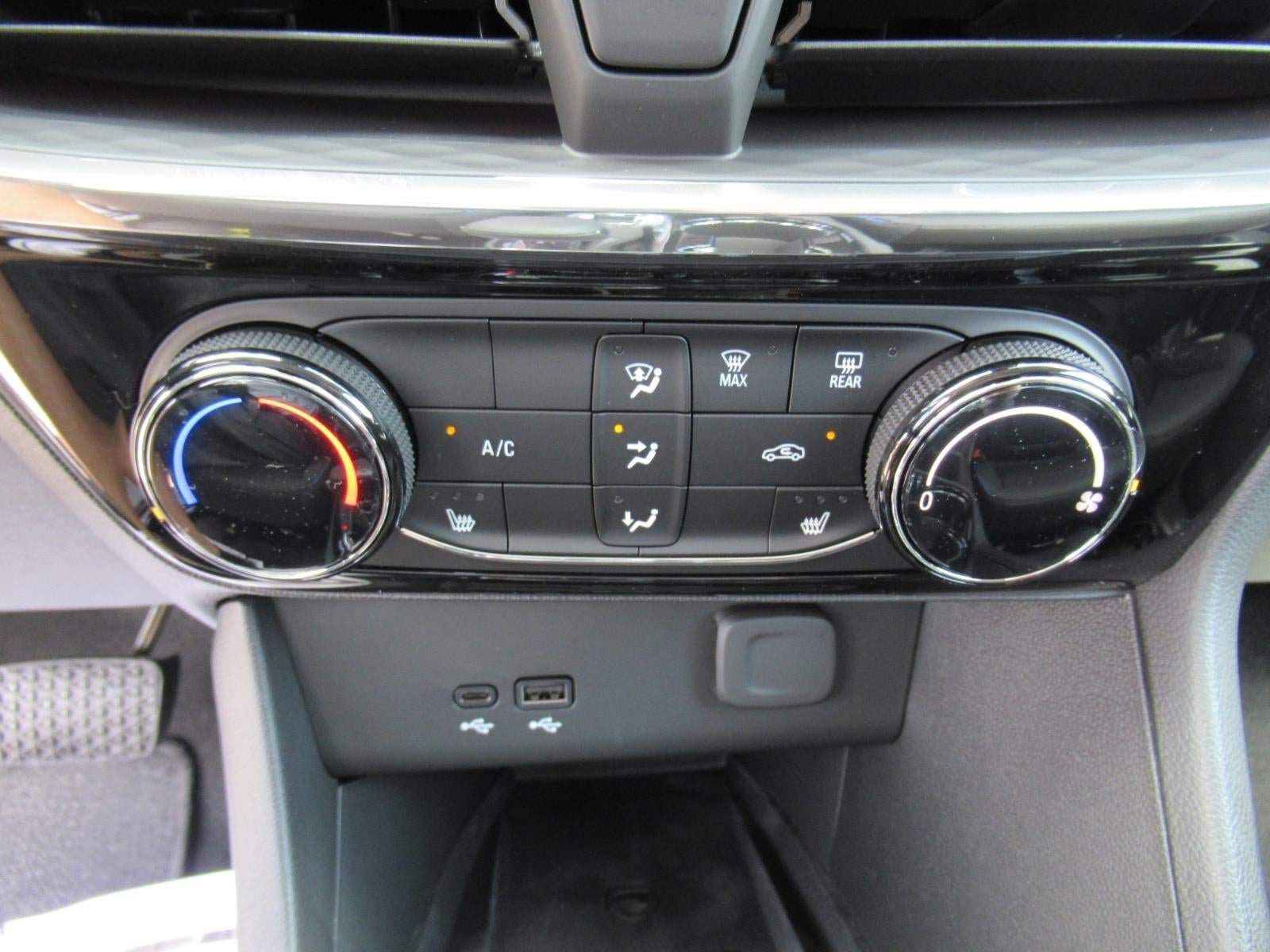 New 2026 Buick Encore GX Sport Touring w/ Advanced Technology Package FWD image 25