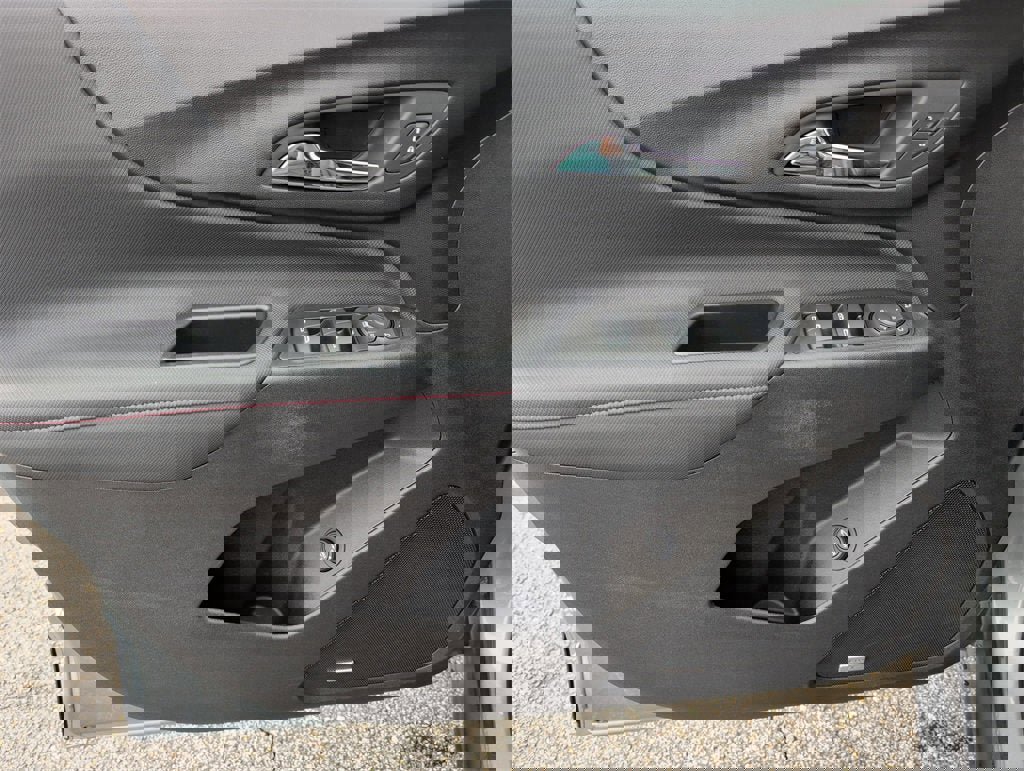 Certified 2023 Chevrolet Equinox RS w/ RS Leather Package image 16