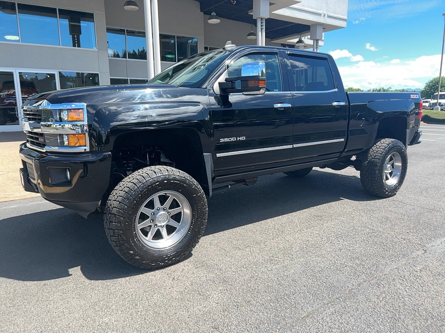 Used 2017 Chevrolet Silverado 3500 LTZ AWD/4WD image 2