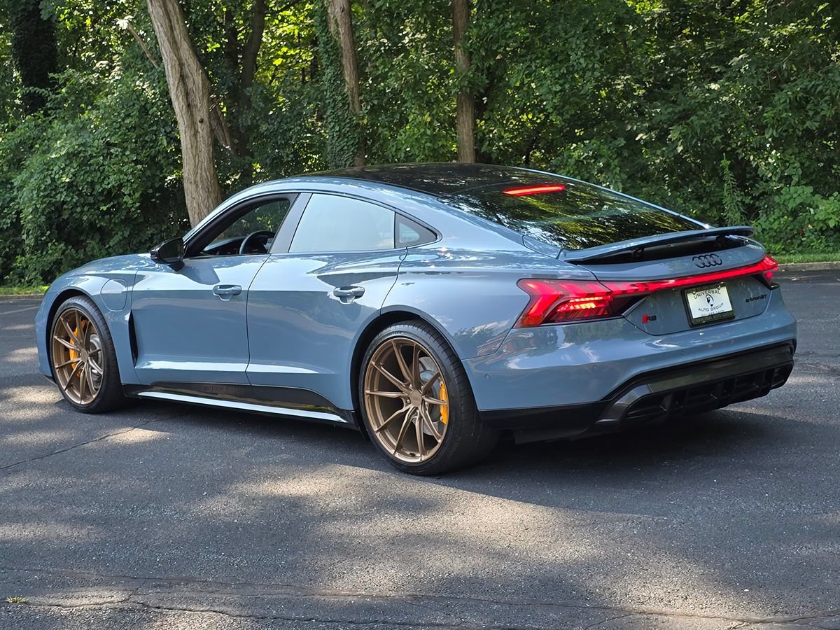 Used 2022 Audi RS e-tron GT w/ Carbon Performance Package AWD/4WD image 4