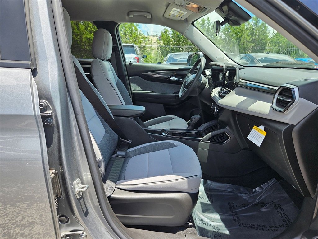 Used 2024 Chevrolet TrailBlazer LT image 24