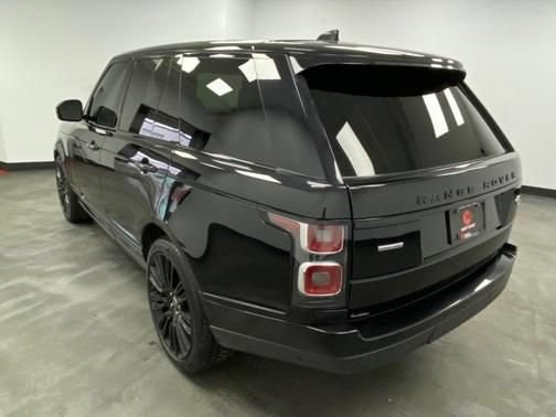 Used 2018 Land Rover Range Rover Supercharged AWD/4WD image 4