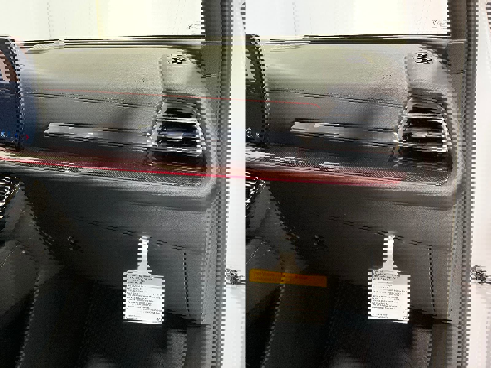 Used 2024 Chevrolet Traverse RS image 16