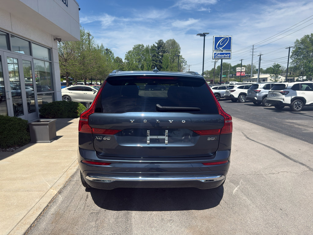 Used 2023 Volvo XC60 B5 Ultimate w/ Climate Package image 4