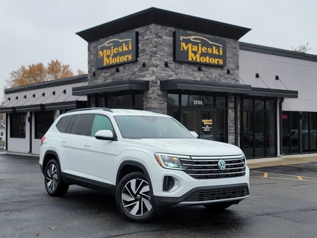 Used 2025 Volkswagen Atlas SE image 1