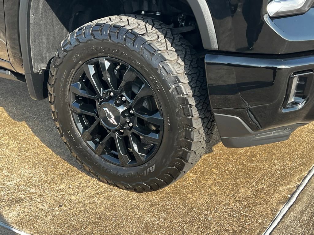 Used 2025 Chevrolet Silverado 2500 LTZ w/ Trail Boss Package image 28