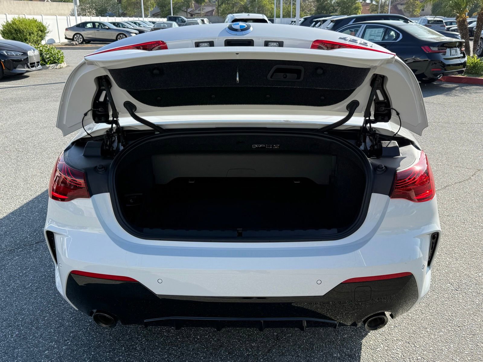 Used 2025 BMW 430i Convertible w/ M Sport Package RWD image 16