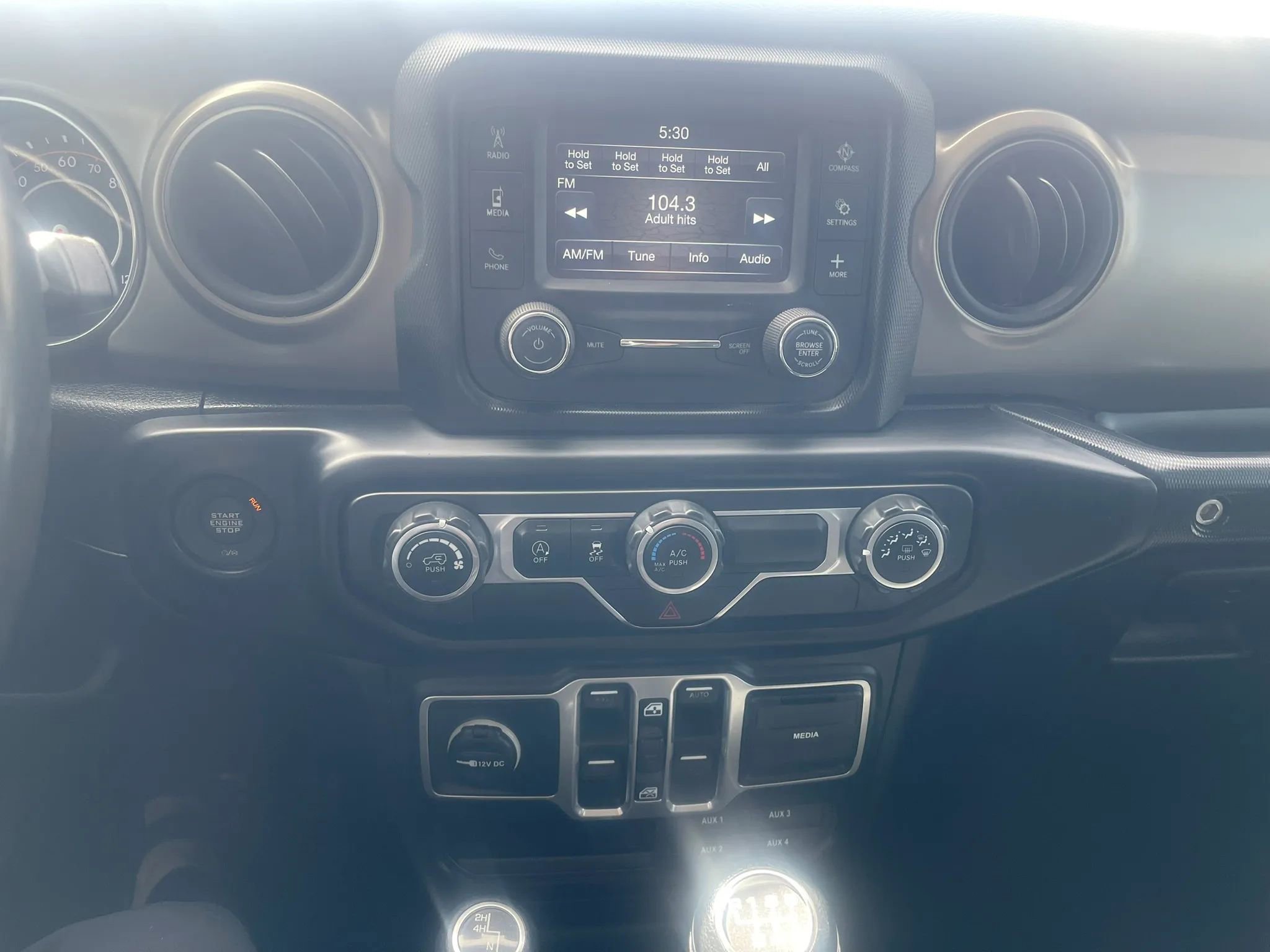 Used 2018 Jeep Wrangler Unlimited Sport S image 15