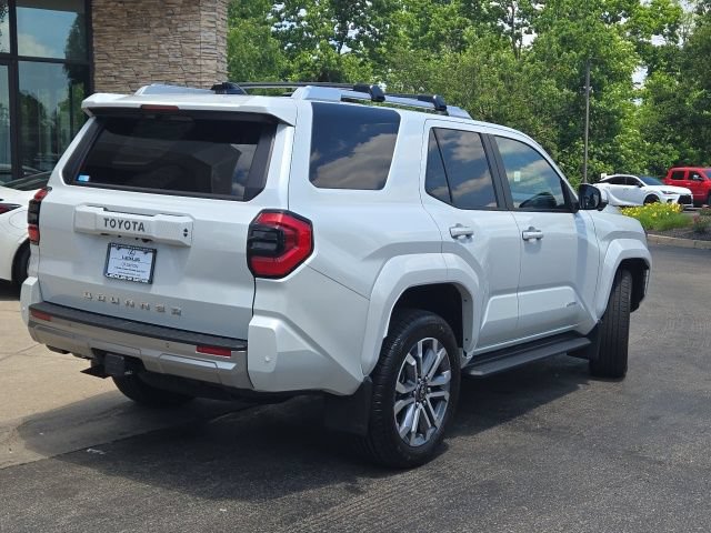 Used 2025 Toyota 4Runner Limited AWD/4WD image 3