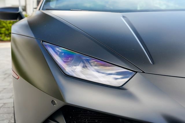 Used 2022 Lamborghini Huracan EVO image 40