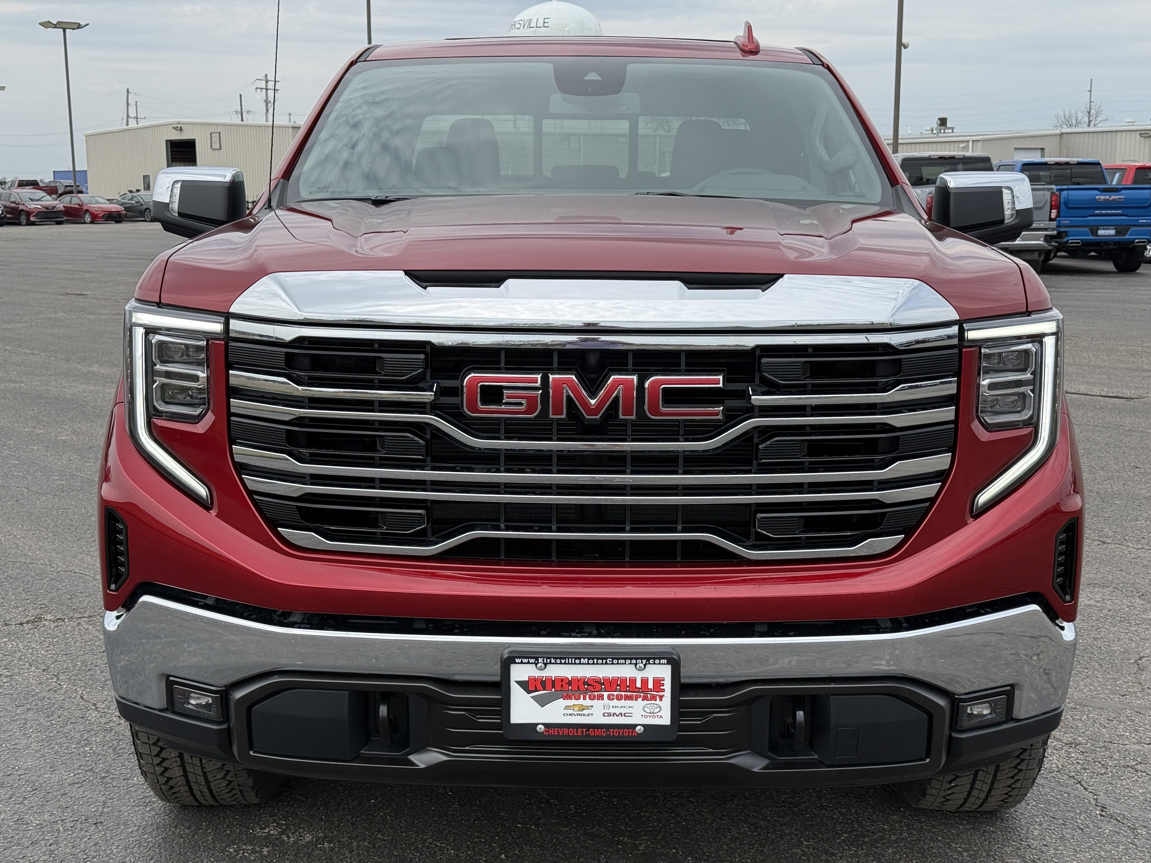 New 2026 GMC Sierra 1500 SLT w/ SLT Premium Package image 9