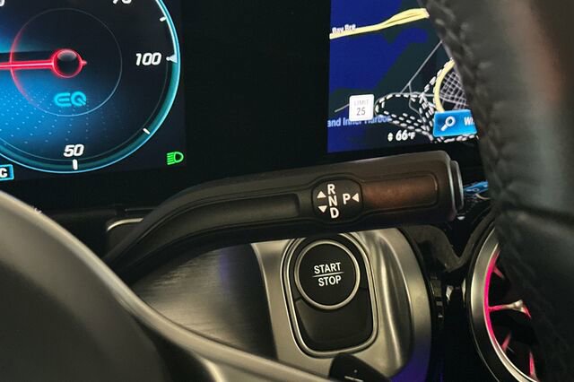 Certified 2022 Mercedes-Benz EQB 350 4MATIC image 27