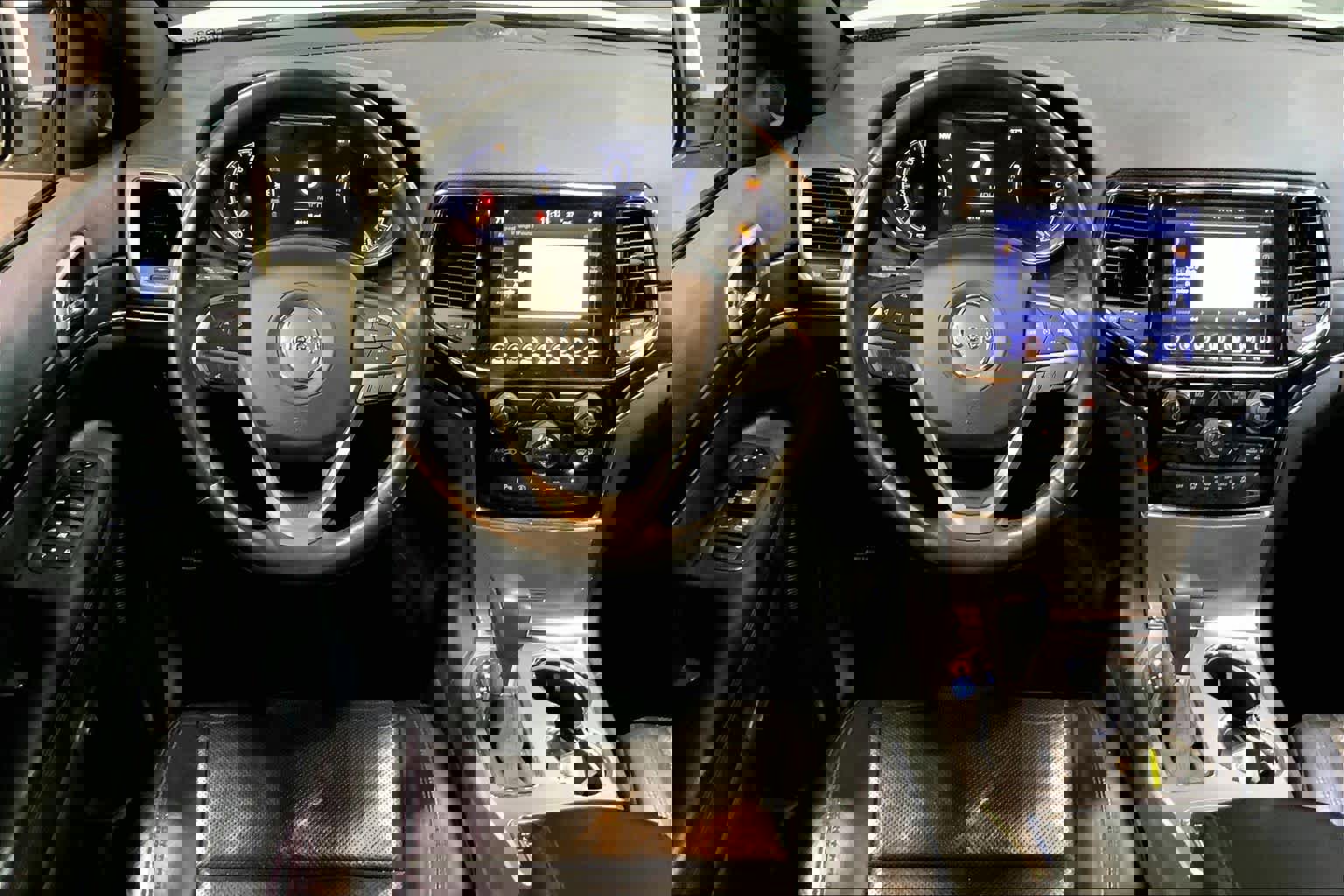 Used 2019 Jeep Grand Cherokee Limited w/ Luxury Group II image 5