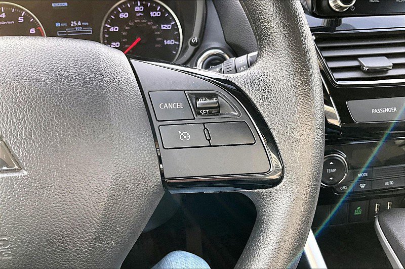 Used 2024 Mitsubishi Eclipse Cross LE image 19